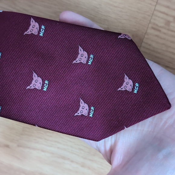 Vintage MCP (Male Chauvinist Pig M.C.P.) Neck Tie, Burgundy Red - Picture 5 of 10
